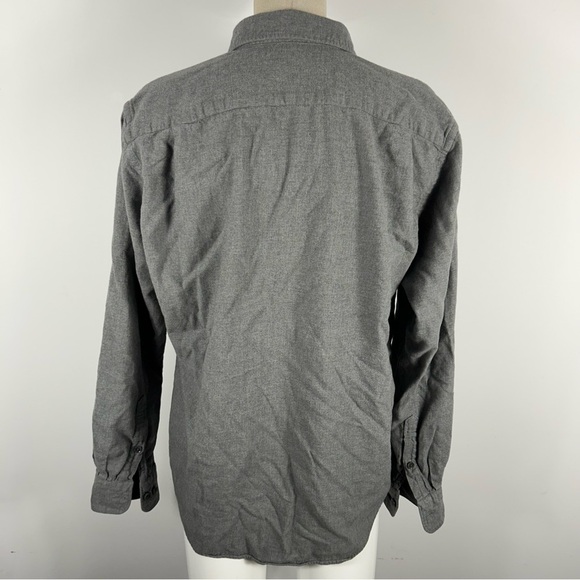💕 Uniqlo Men's Gray Button-Up Shirt M - Picture 3 of 10